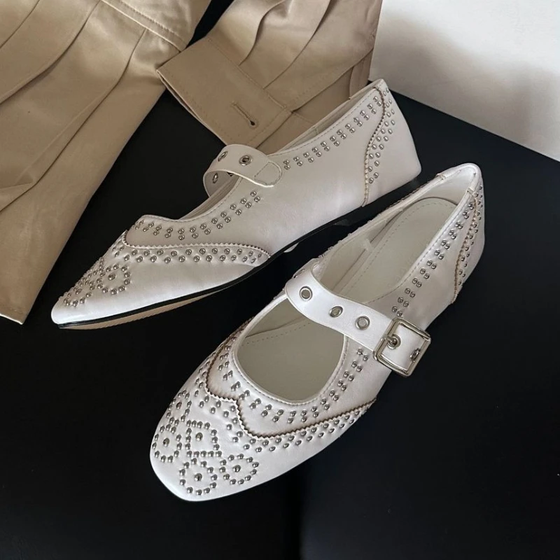 レトロリベットバックルデザインフラットシューズ レディース  - Shoes For Women Flats のレビューと価格