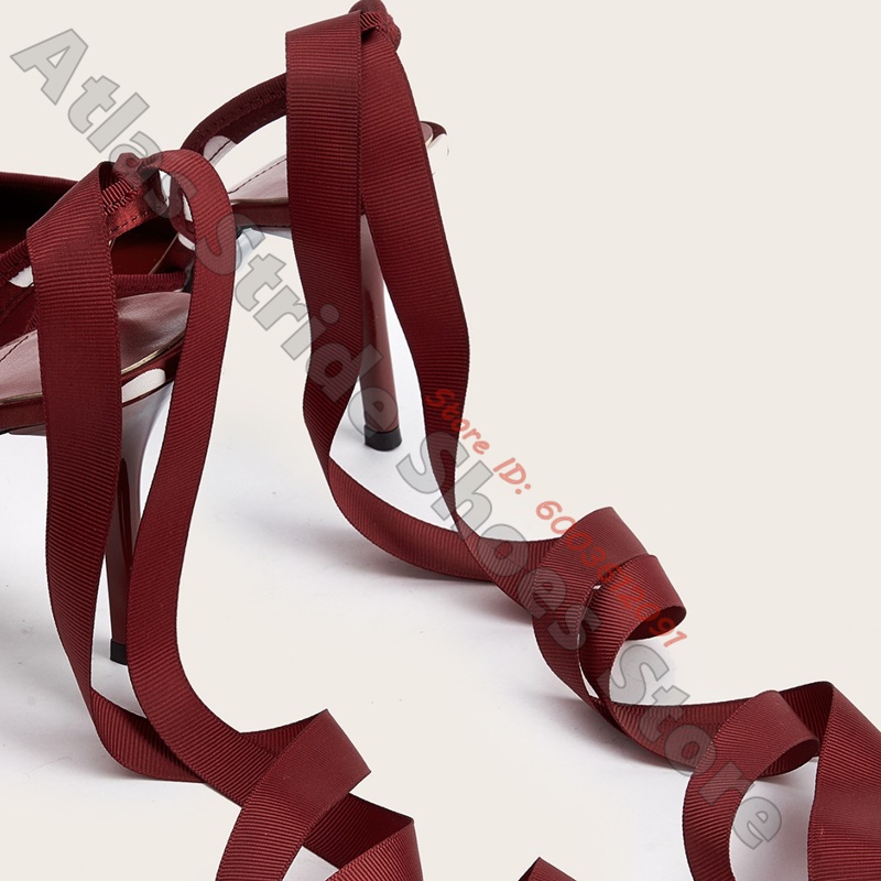 サテンホワイトポルカドット柄ポインテッドトゥスリングバックヒ - Wide Fit Heels のレビューと価格