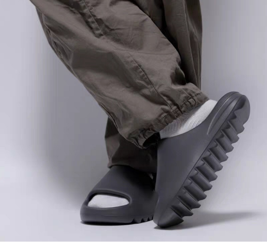夏の女性用スリッパ、男性用サンダル、カジュアルビーチシューズ - Women'S Shoes To Men'S のレビューと価格