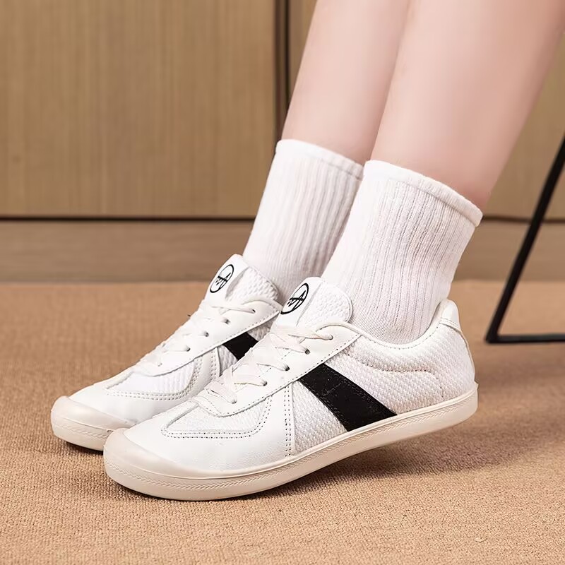 女性のスポーツシューズ高級カジュアルテニスアウトドアウォーキ - Women'S Shoes Size 40 In Us のレビューと価格