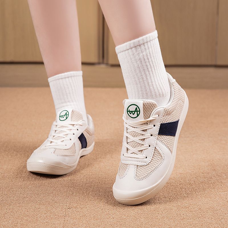 女性のスポーツシューズ高級カジュアルテニスアウトドアウォーキ - Women'S Shoes Size 40 In Us のレビューと価格