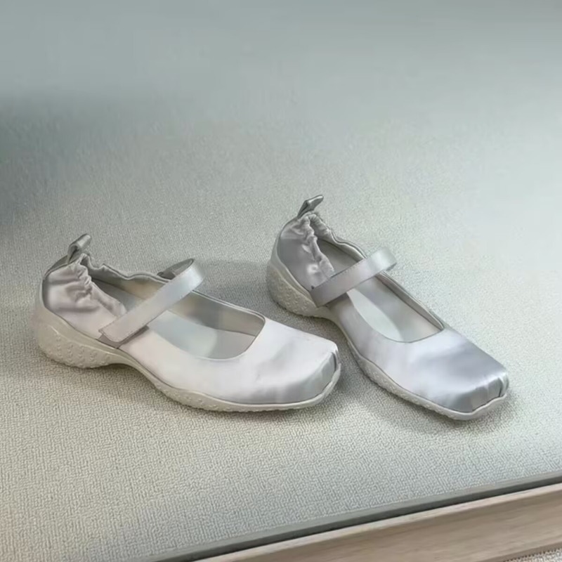 ファッショナブルで快適なソフトソールの女性用メリージェーンシ - Shoes Women Pumps のレビューと価格