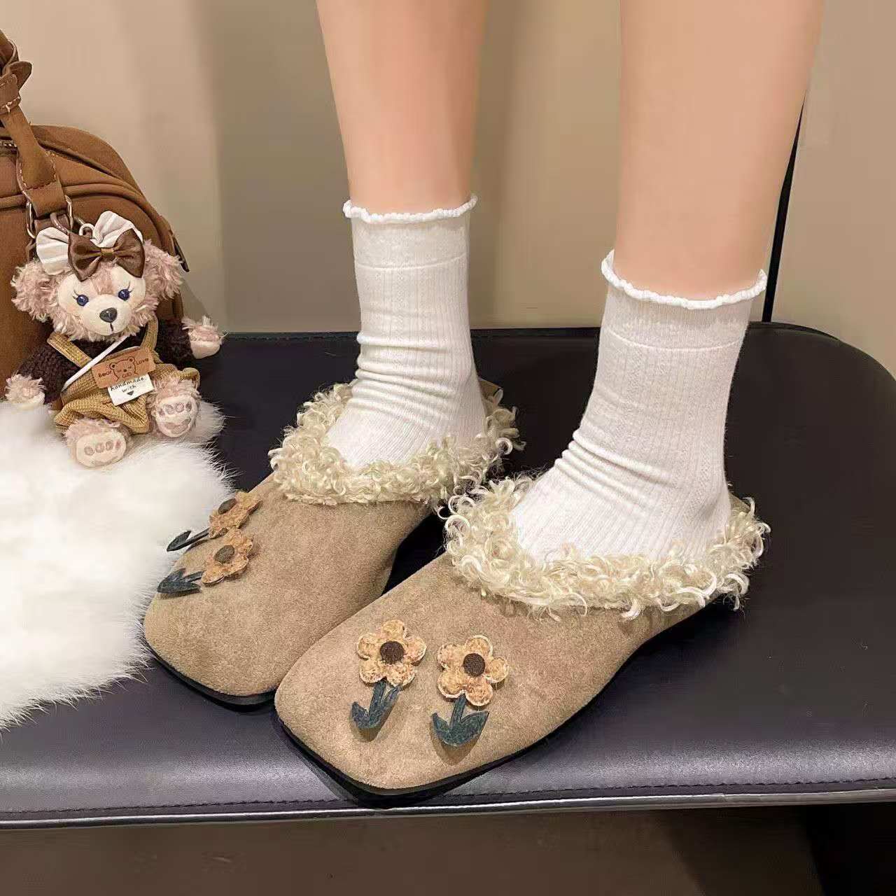 2026年秋冬 フラットプラッシュスリッパ、ファッショナブル - Women'S Shoes Hands Free のレビューと価格