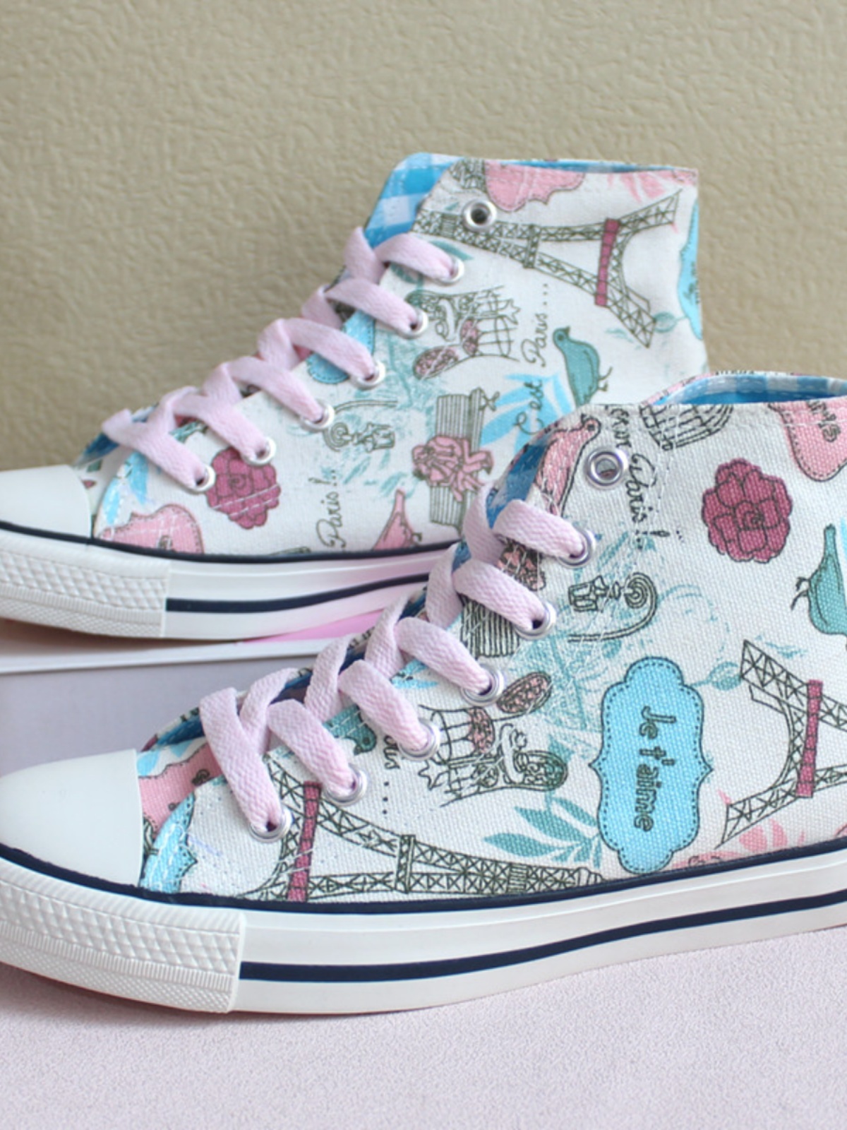 漫画風手描きニューハイカットキャンバスシューズ レディース  - Women'S Shoes Hands Free のレビューと価格