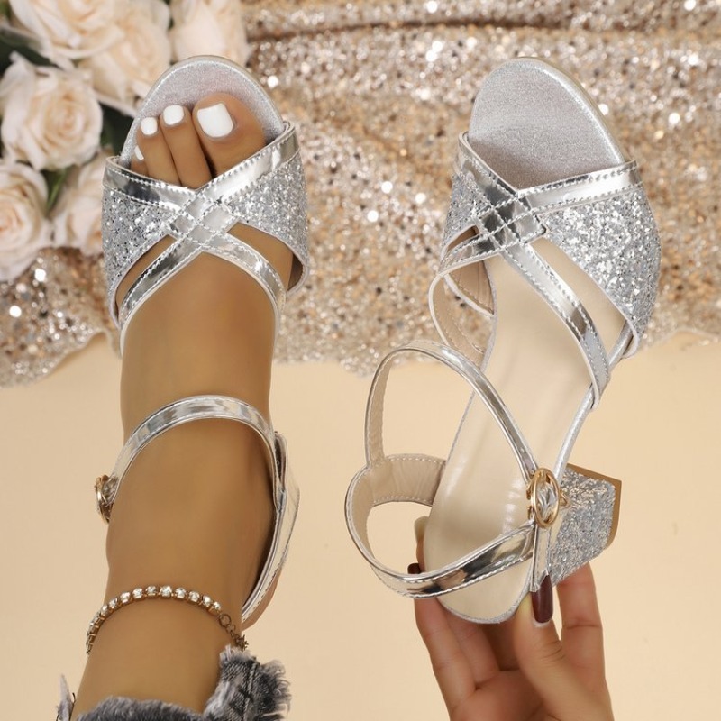 女性ブロックヒールサンダルゴールドキラキラクロスストラップア - Women Shoes Model のレビューと価格