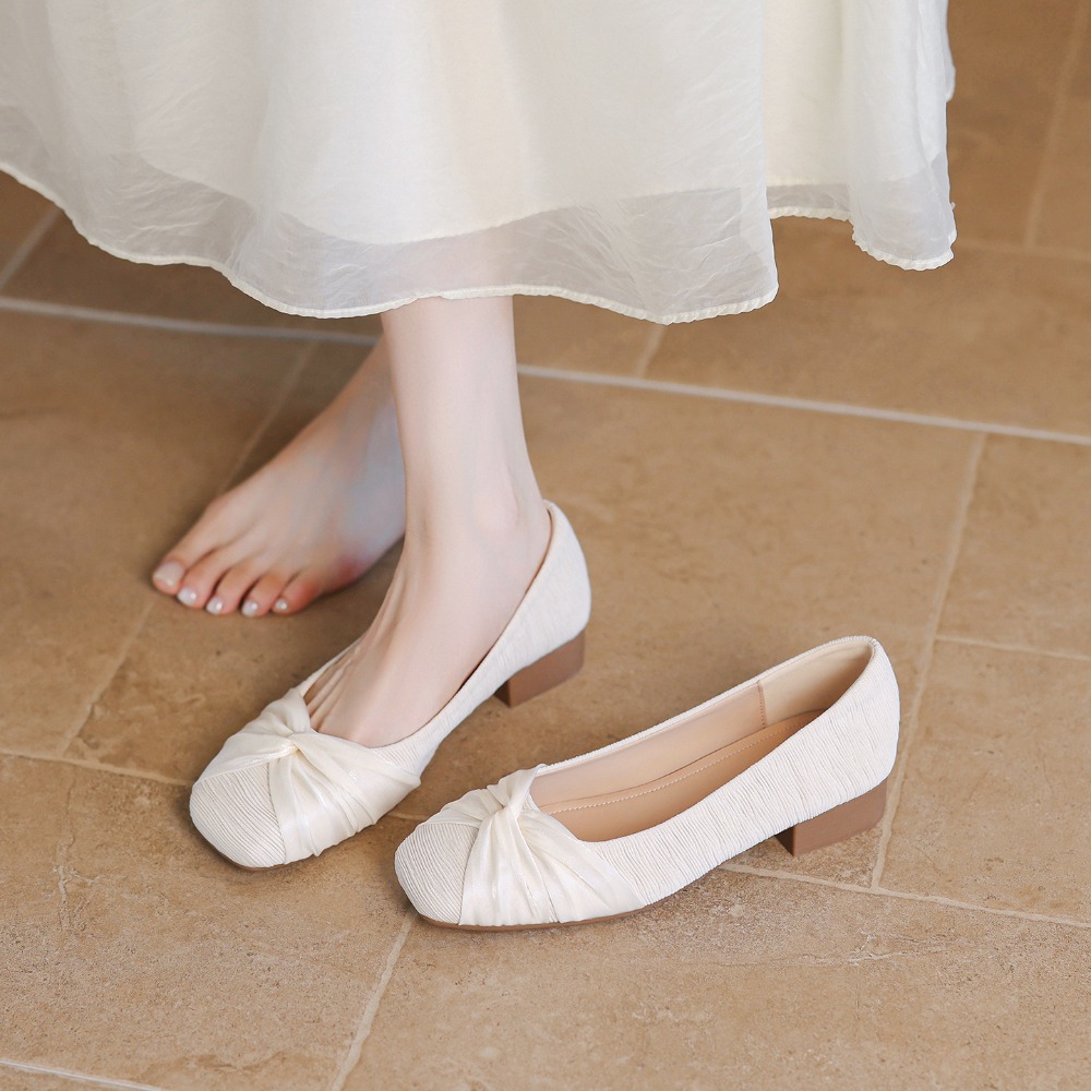 エレガントな女性用フラットシューズ サテン厚底ヒールシングル - Shoes For Women Flats のレビューと価格