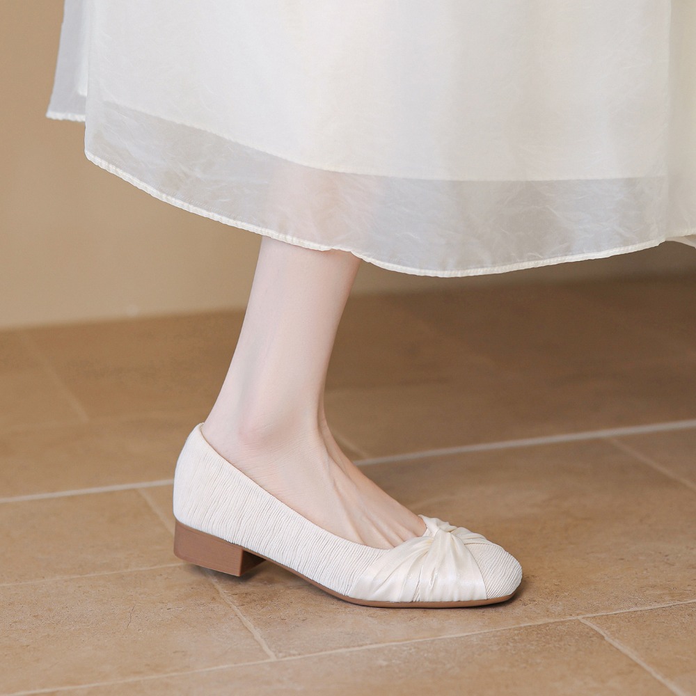 エレガントな女性用フラットシューズ サテン厚底ヒールシングル - Shoes For Women Flats のレビューと価格