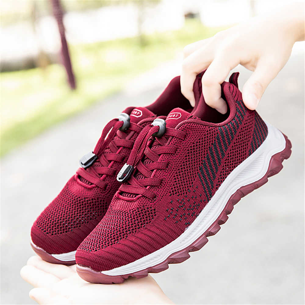 シュメール ツーストリップス ブラウン レディースシューズ  - Women'S Shoes Size 40 In Us のレビューと価格