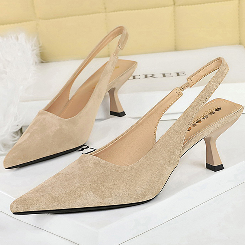 新しいフレンチスタイルの女性パンプスポインテッド中空ハイヒー - Women Shoes Model のレビューと価格
