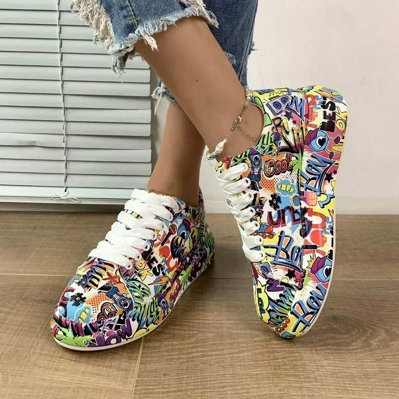 女性用の厚底スポーツシューズ,グラフィティデザインの女性用ス - Women'S Shoes Hands Free のレビューと価格
